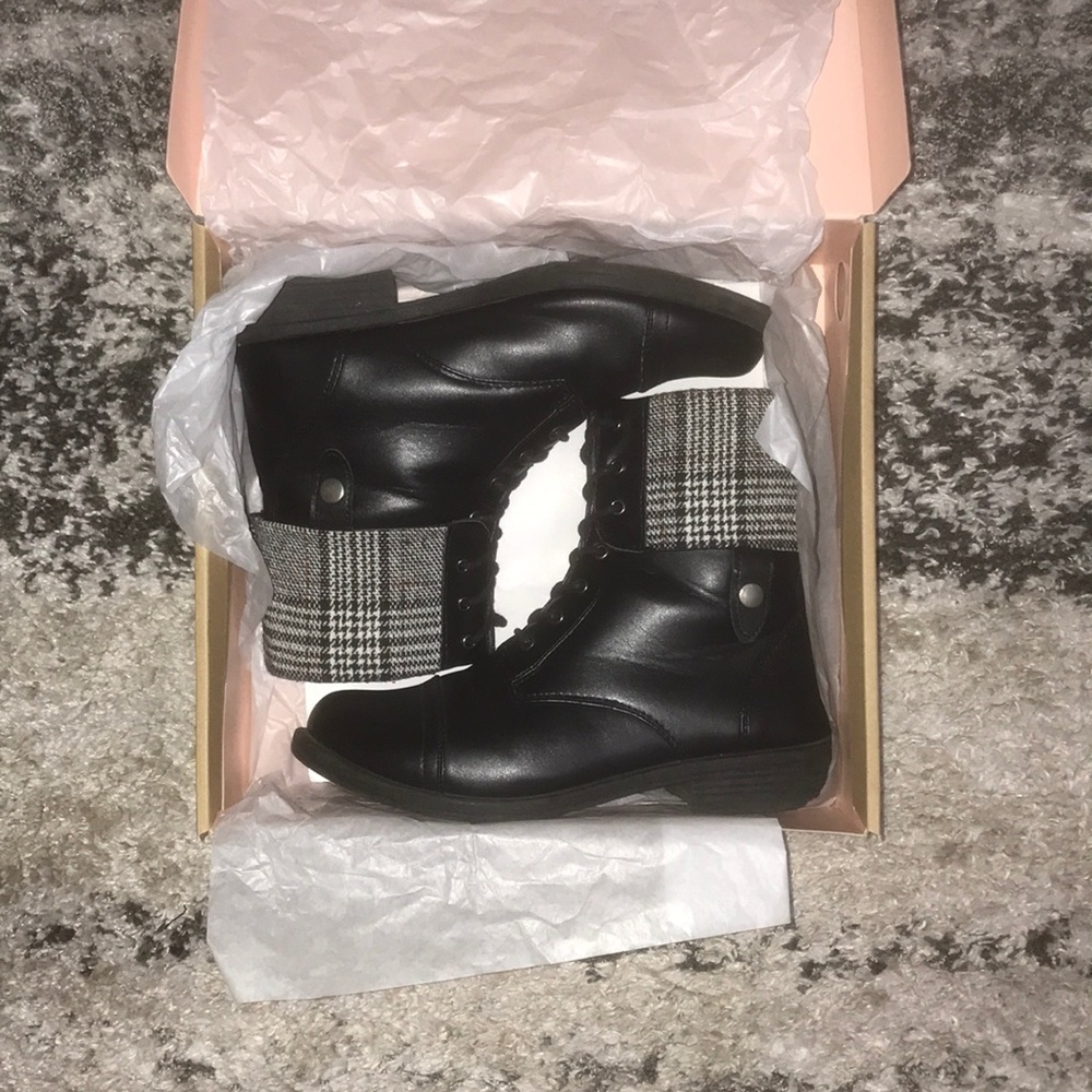 2-in-1 Charlotte Russe Plaid Combat Boots NWT